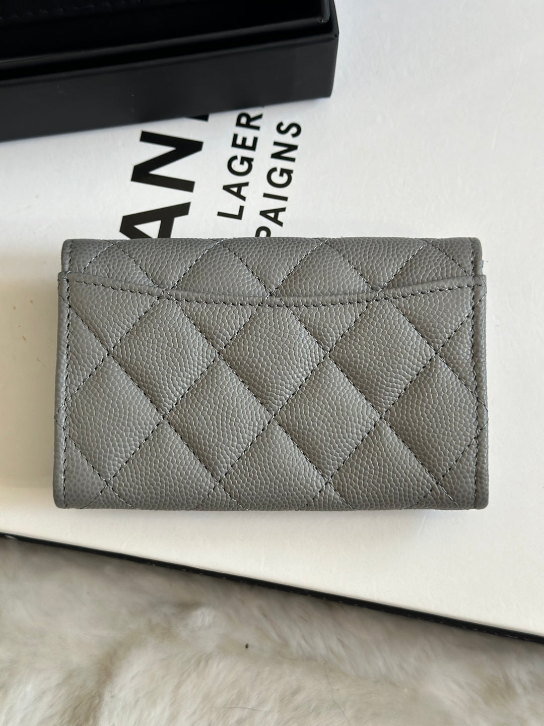 Chanel 22B NJ531 Grey Caviar LGHW Classic Snap/Flap Card Holder