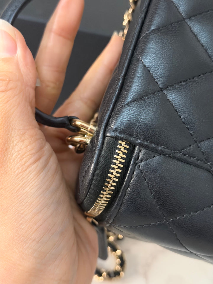 CHANEL series 31 Black Lambskin LGHW Small Vanity Case with Chain and Leather Top Handle