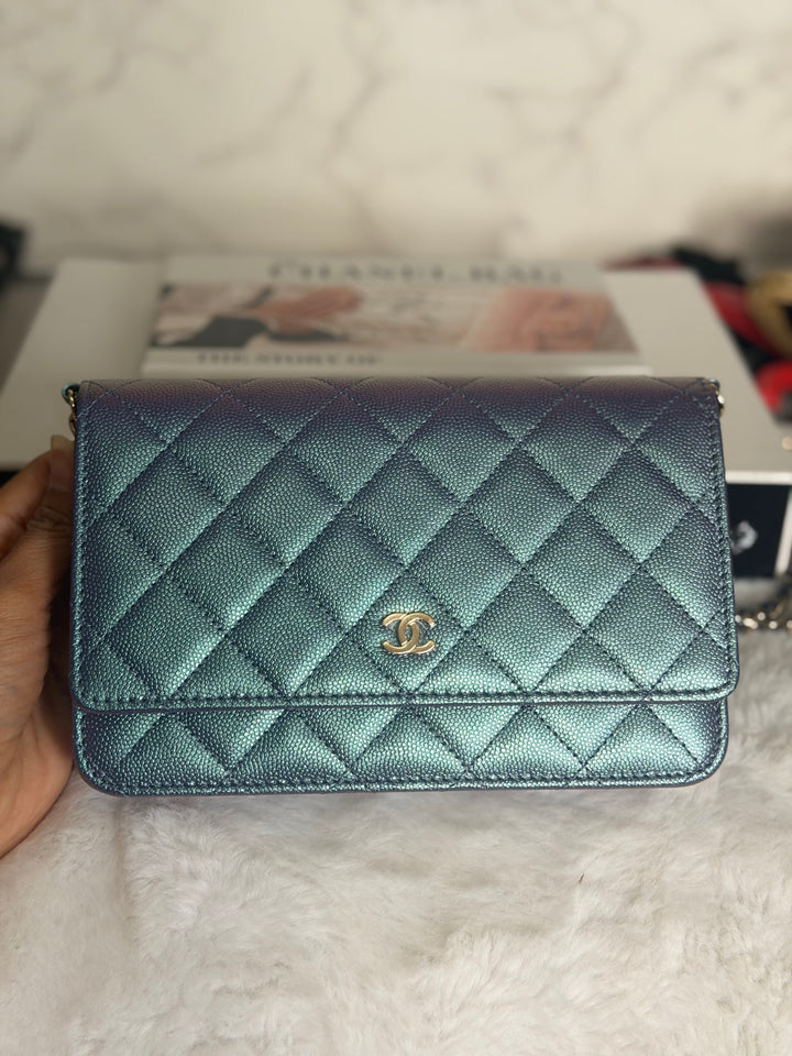 CHANEL 22P Iridescent Purple Caviar LGHW 2022 Classic Wallet On Chain (WOC)