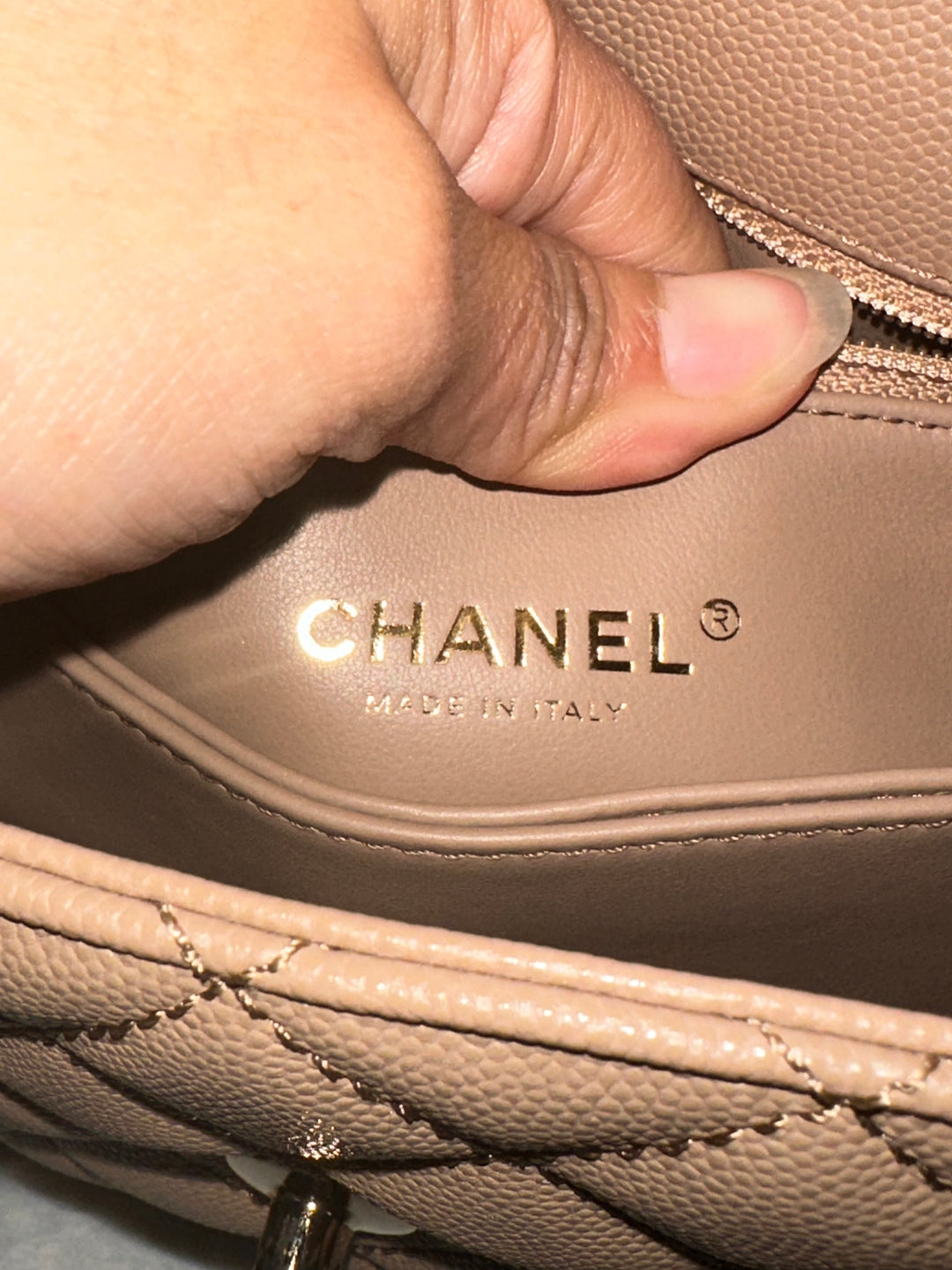 Chanel 22K Pre Fall/Winter 2022 Dark Beige Caviar LGHW Coco Handle Size Small with detachable strap