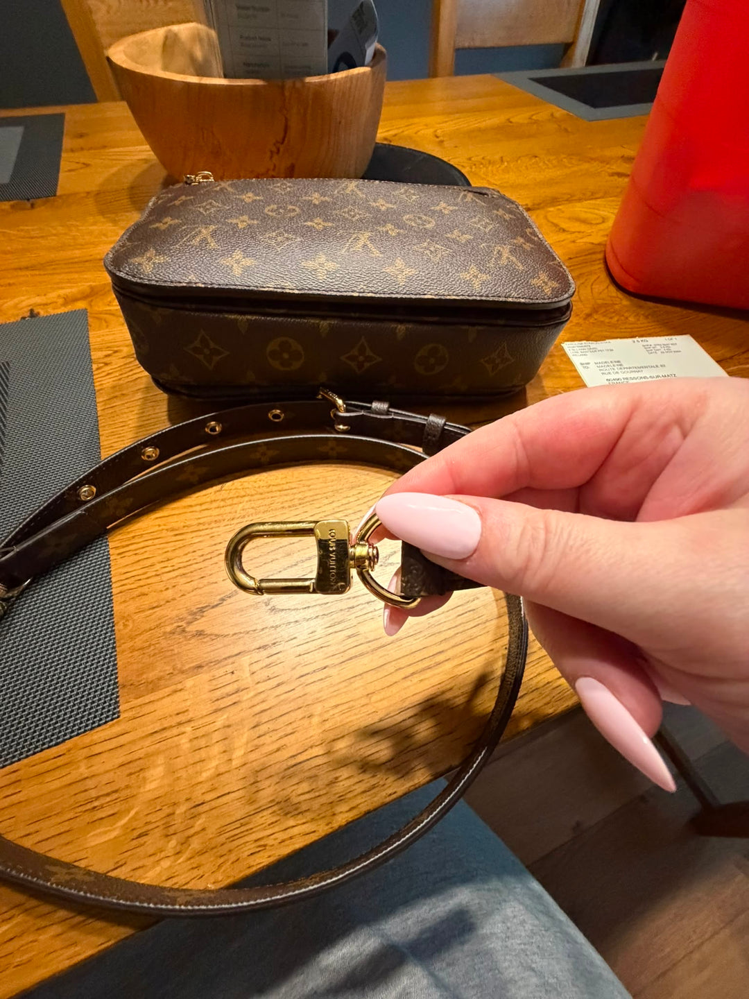 LOUIS VUITTON Pochette Metis Monogram 2024