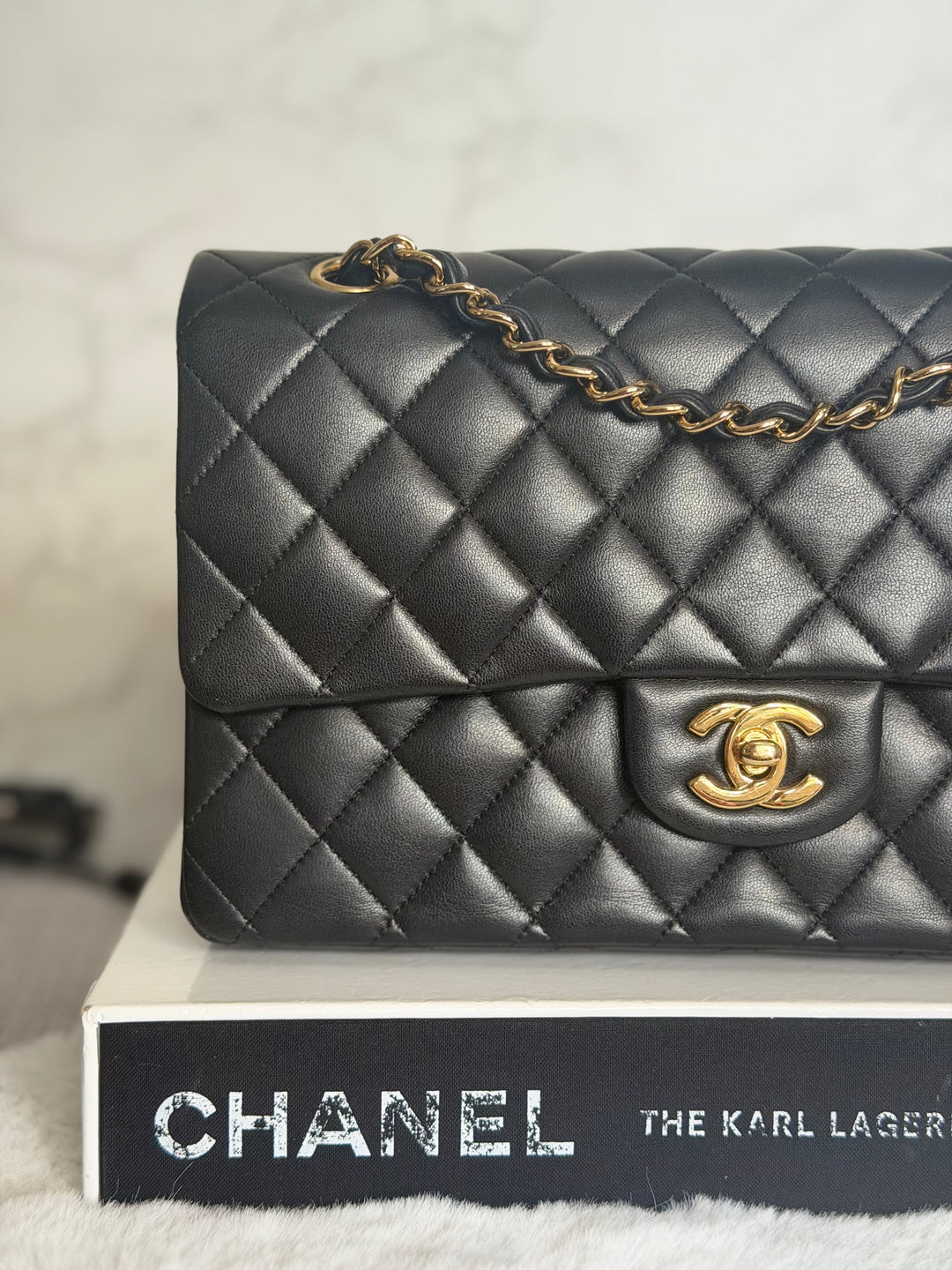 CHANEL series 14 Black Lambskin GHW Medium ML Timeless Classic Double Flap Bag 2011
