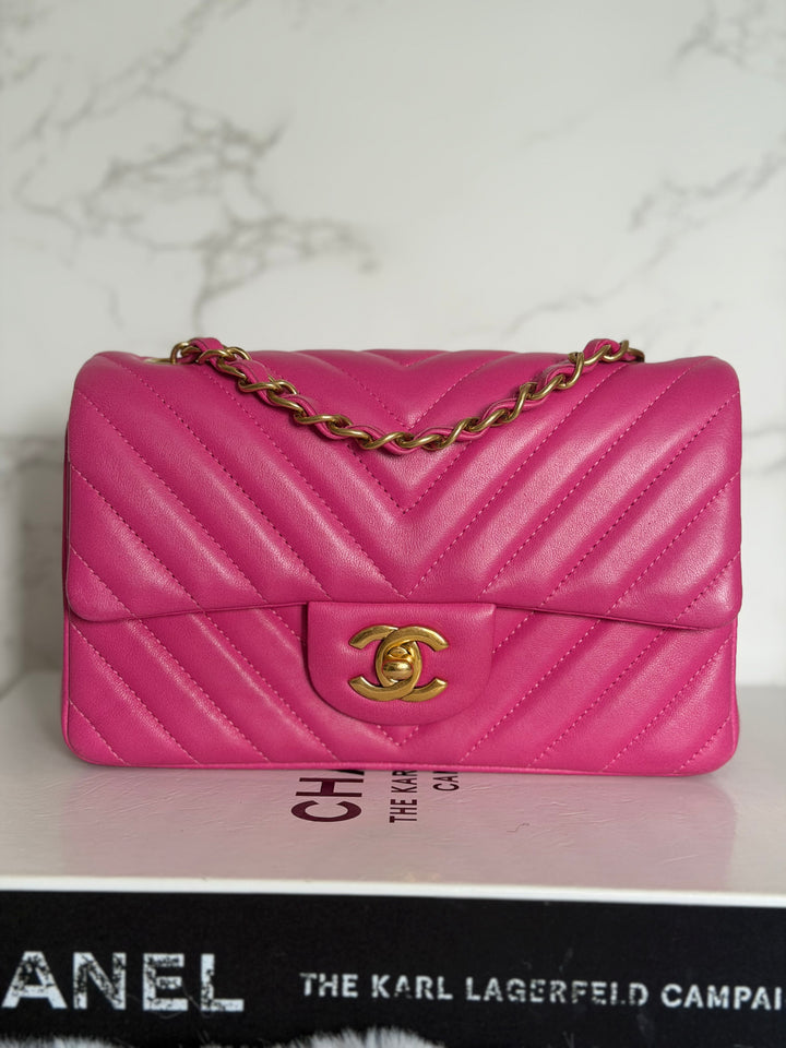 CHANEL series 21 Pink Lambskin Chevron Mini Rectangular Flap Bag with GHW 2015