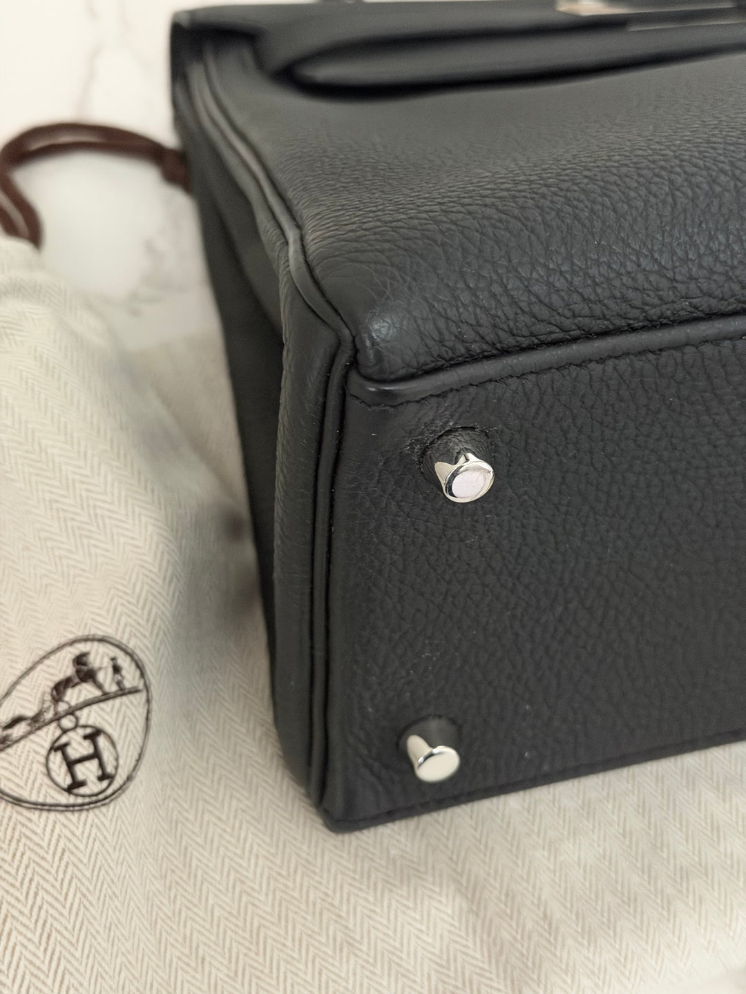 HERMES Noir Black Togo Leather with Palladium Hardware Kelly 28 Retourne Bag Stamp R 2014