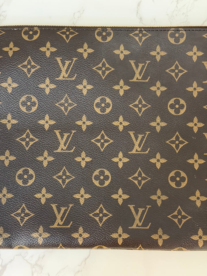 LOUIS VUITTON LV Monogram Canvas Laptop Case fits 13 inches screen