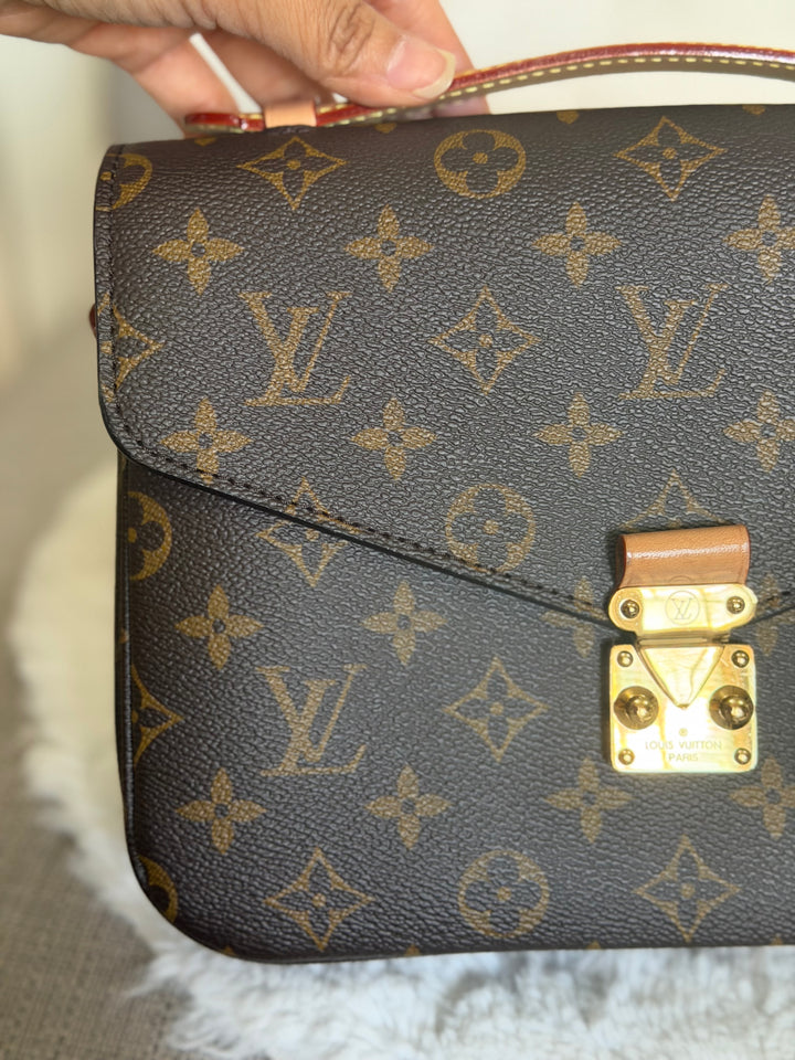 LOUIS VUITTON LV Pochette Metis Monogram Bag 2024