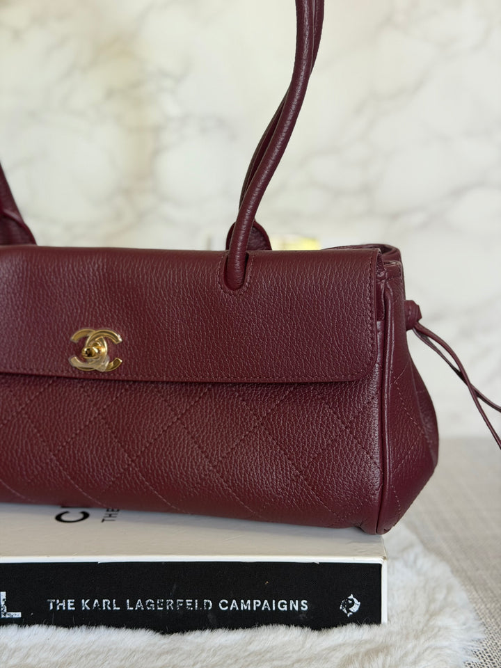 CHANEL Burgundy Caviar LGHW Urban Essentials East West Shopping Tote Bag size Small Matthieu Blazy 26S 2026