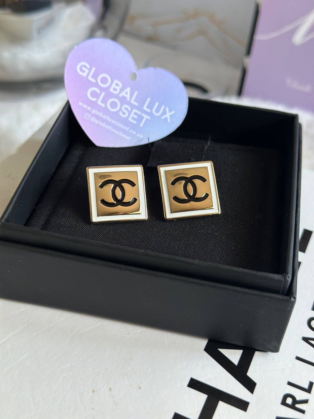 Chanel 21B square LGHW White & Black Earrings
