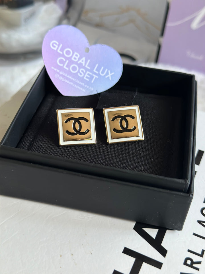 Chanel 21B square LGHW White & Black Earrings