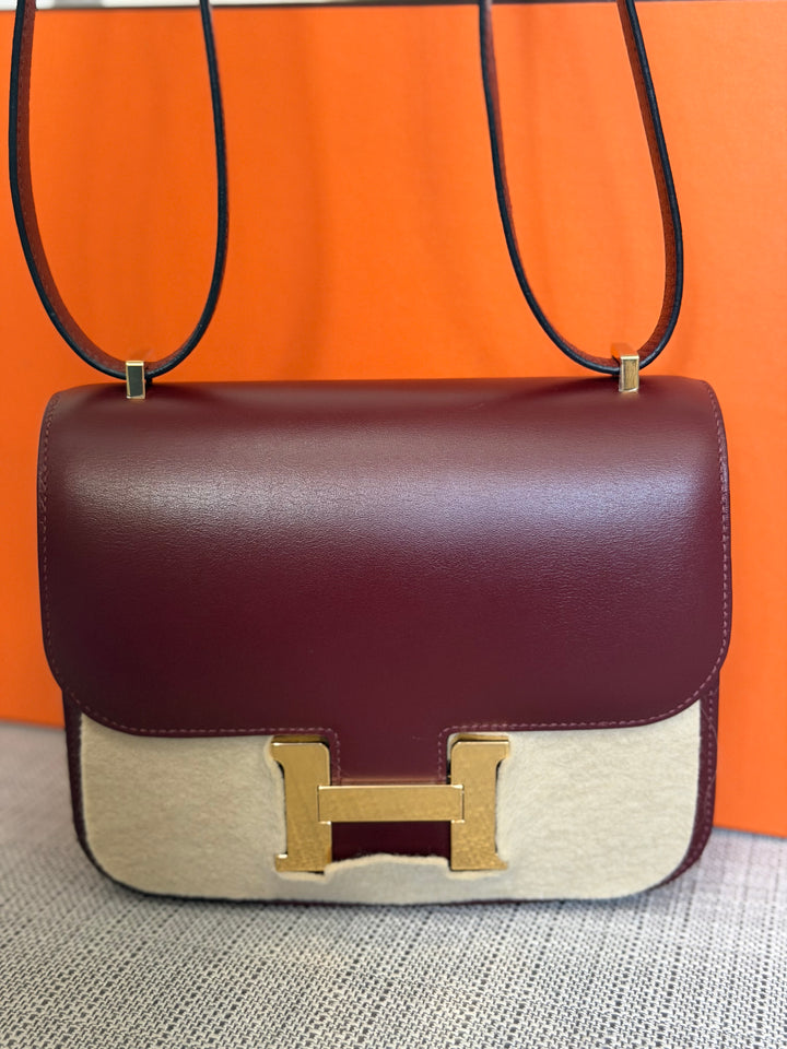 HERMÈS Rouge H Box Leather GHW Mini Constance 18 Flap Bag stamp D 2019