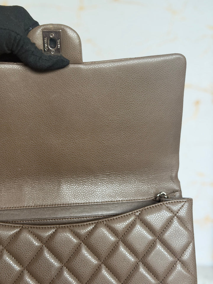 CHANEL series 17 Khaki Caviar SHW Classic Clutch with Chain
