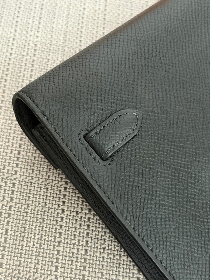 HERMES Noir Black Epsom Leather GHW Kelly To Go Stamp Z 2021