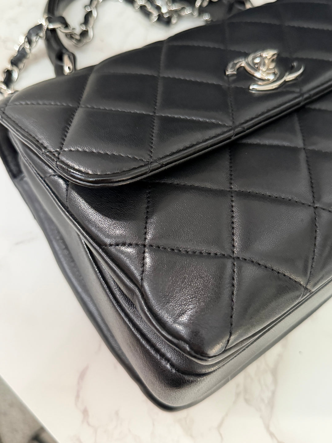 CHANEL series 24 Black Lambskin Silver HW Trendy CC Top Handle Flap Bag with Top Handle and detachable chain