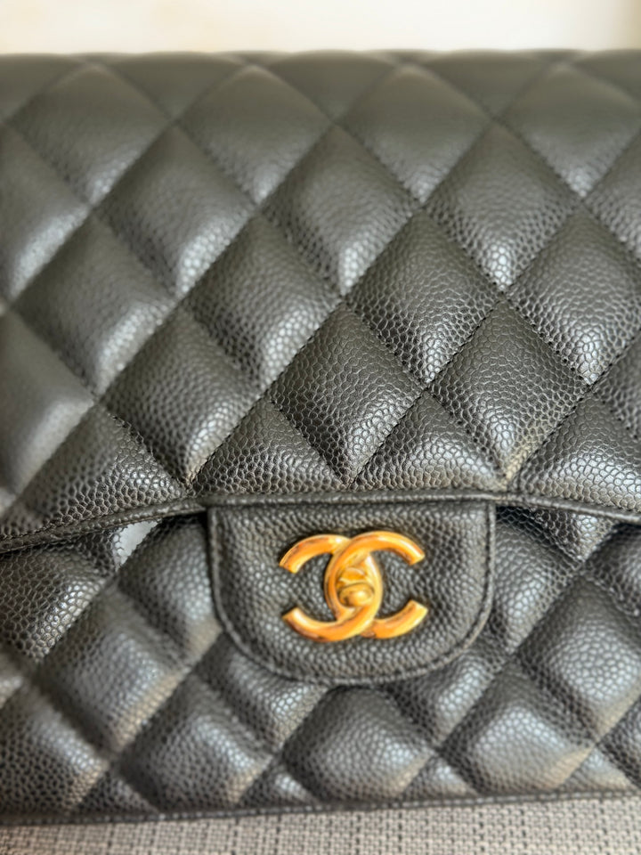 CHANEL series 15 Black Caviar GHW Jumbo Timeless Classic Double Flap Bag 2011