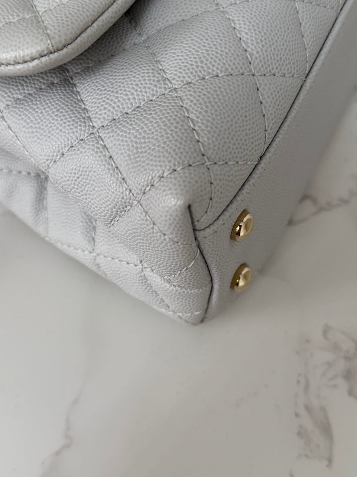 CHANEL 18P series 27 2018 Light Grey Caviar LGHW Coco Handle Size Small with Detachable Shoulder strap