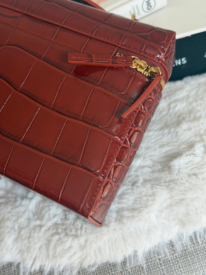 CHANEL 26B Croc Embossed Burgundy Calf Skin LP Long Vanity size Medium 23 cms 2026 Matthieu Blazy
