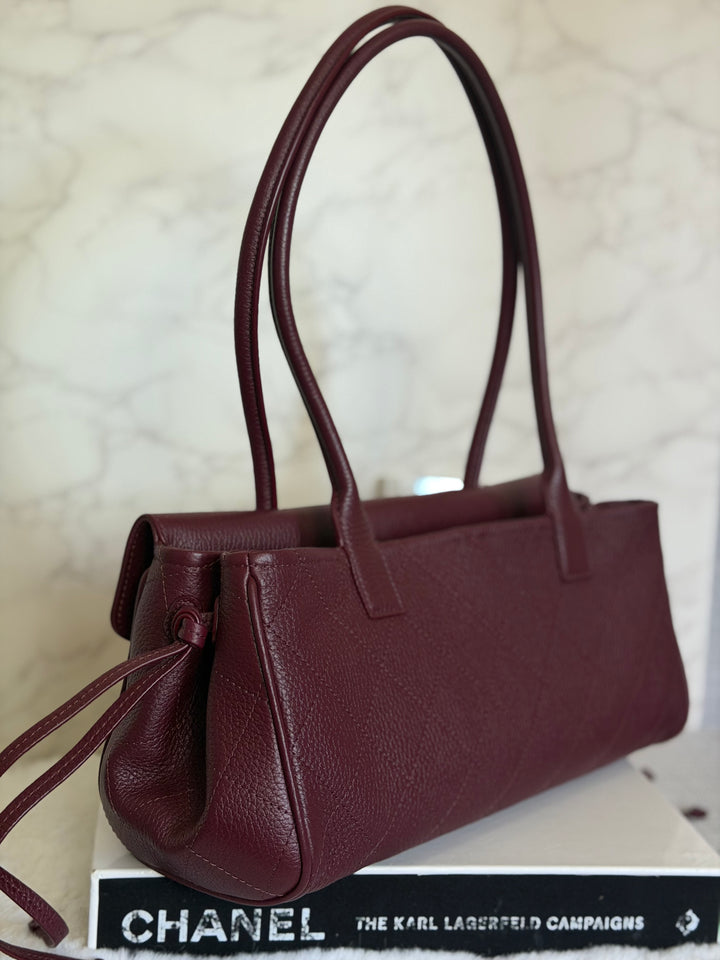 CHANEL Burgundy Caviar LGHW Urban Essentials East West Shopping Tote Bag size Small Matthieu Blazy 26S 2026