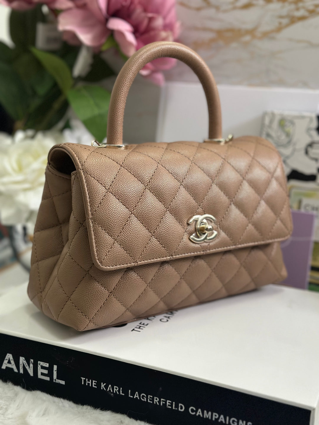 Chanel 22K Pre Fall/Winter 2022 Dark Beige Caviar LGHW Coco Handle Size Small with detachable strap