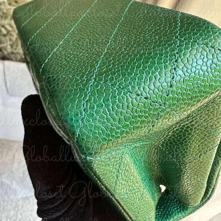 CHANEL 18S Series 25 Emerald Green Caviar LGHW Mini rectangular flap bag 2018 RARE UNICORN FIND