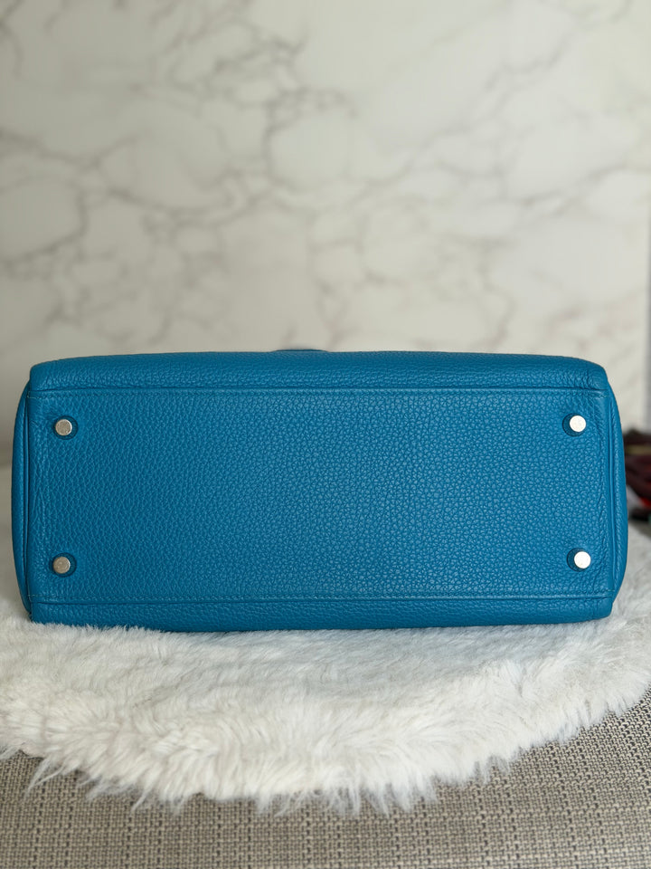 HERMÈS Bleu Frida Togo Leather PHW Kelly 28 Bag Stamp A 2017