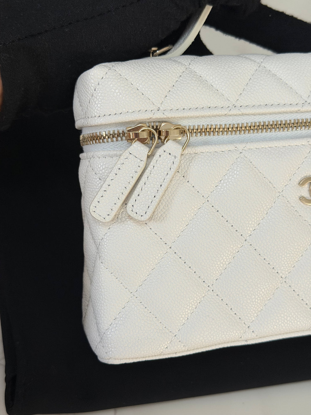 CHANEL 26C White Caviar LGHW Long Vanity with Detachable Chain