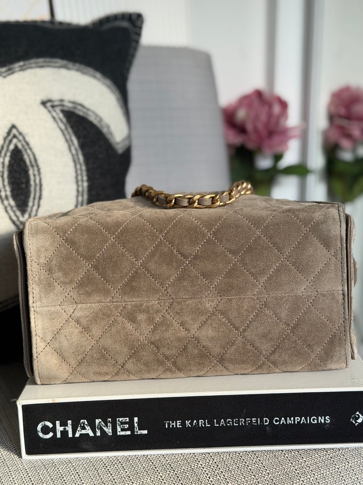 CHANEL Grey Suede 25 Hobo Bag size SMALL aged GHW 2025/2026