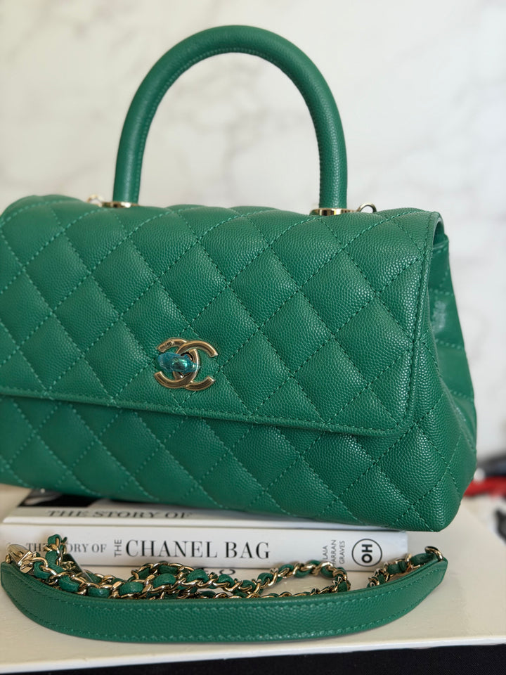 CHANEL 22A Green Caviar LGHW Coco Handle Flap Bag size Small 2022