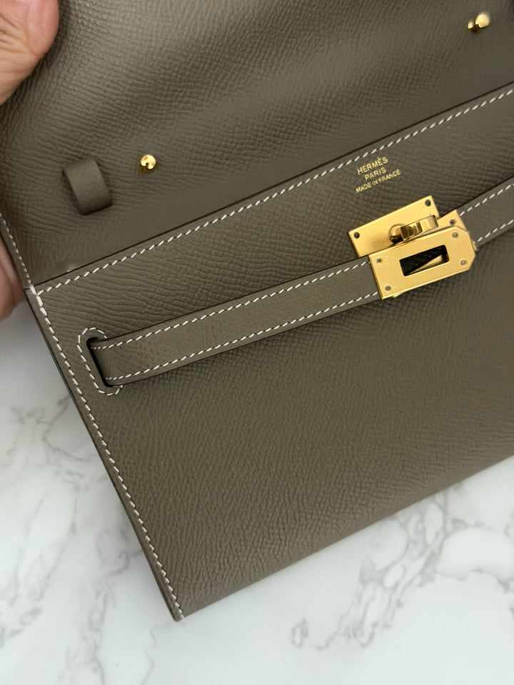 HERMES Kelly To Go Etoupe Epsom Leather GHW stamp B 2023