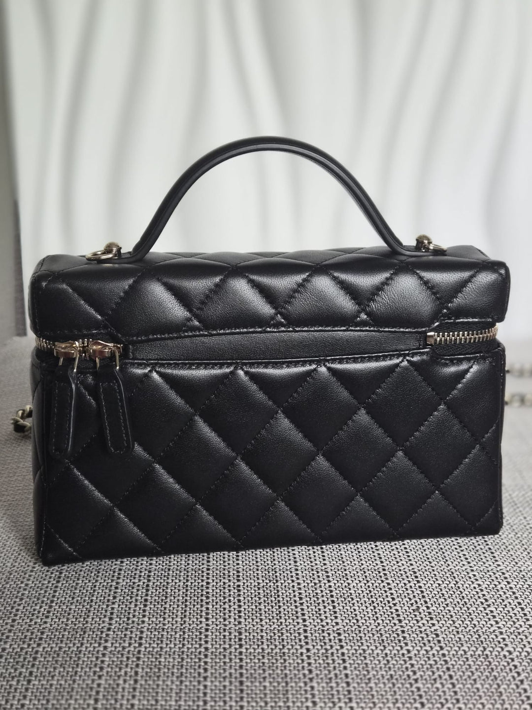 CHANEL Black Lambskin LGHW Long Vanity Top Handle with Detachable Chain 2025