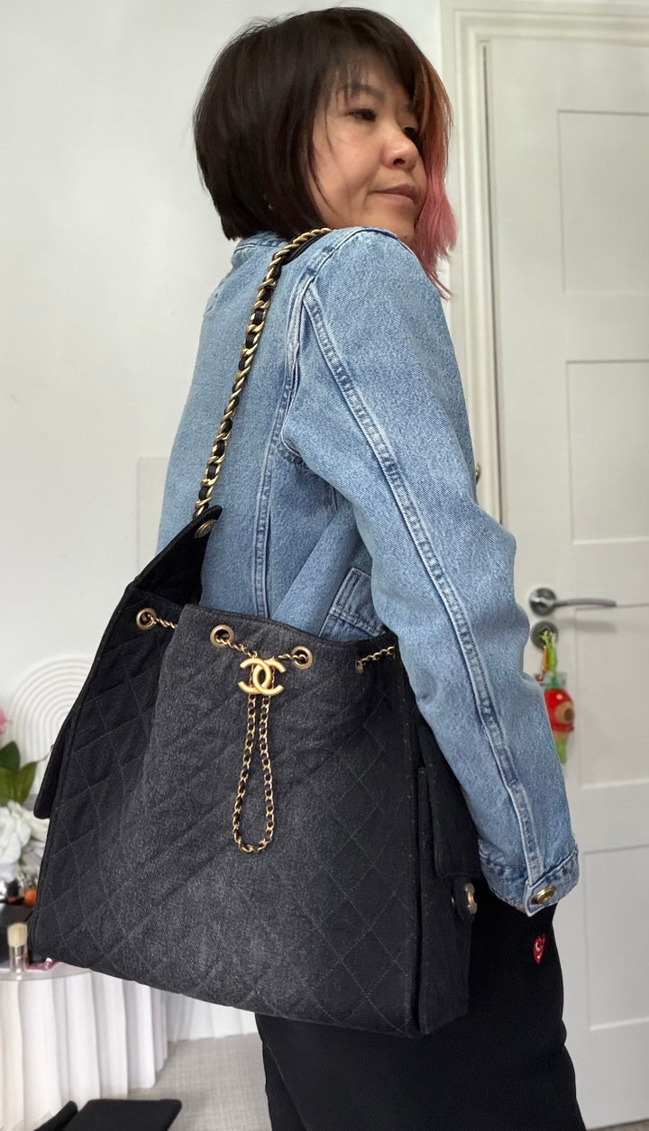 CHANEL 25S 2025 Black Denim Medium 25 Hobo Bag with Detachable Pouch Aged GHW