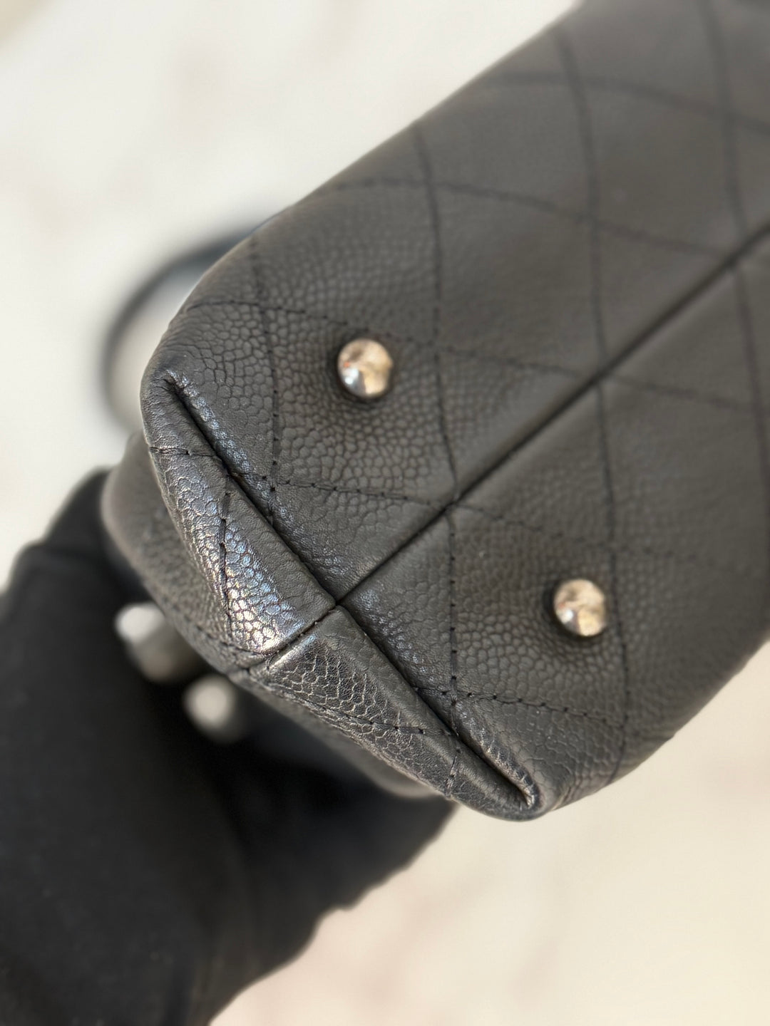 CHANEL series 23 Black Caviar Ruthenium HW Tote Bag with Shoulder Chain strap