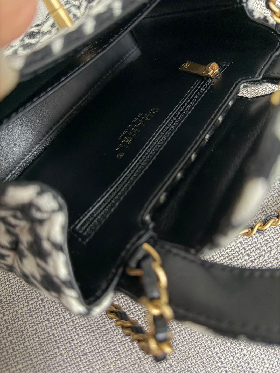 CHANEL 24A 2024 Black and White Houndstooth Tweed Kelly Small Shopping Bag with Chain Aged GHW