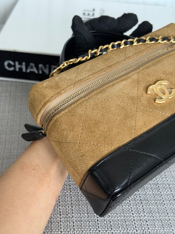 CHANEL 26S Beige Suede Black Calf skin aged GHW Long Vanity Case with Detachable Chain and top handle 2026