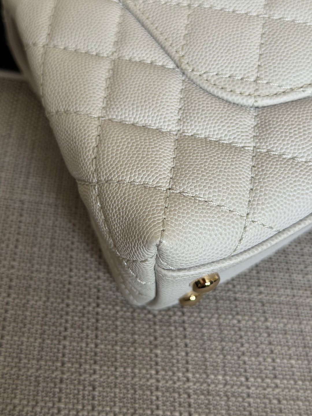 CHANEL series 27 Light Grey Caviar LGHW Coco Handle Size Small with Detachable Shoulder strap 2018