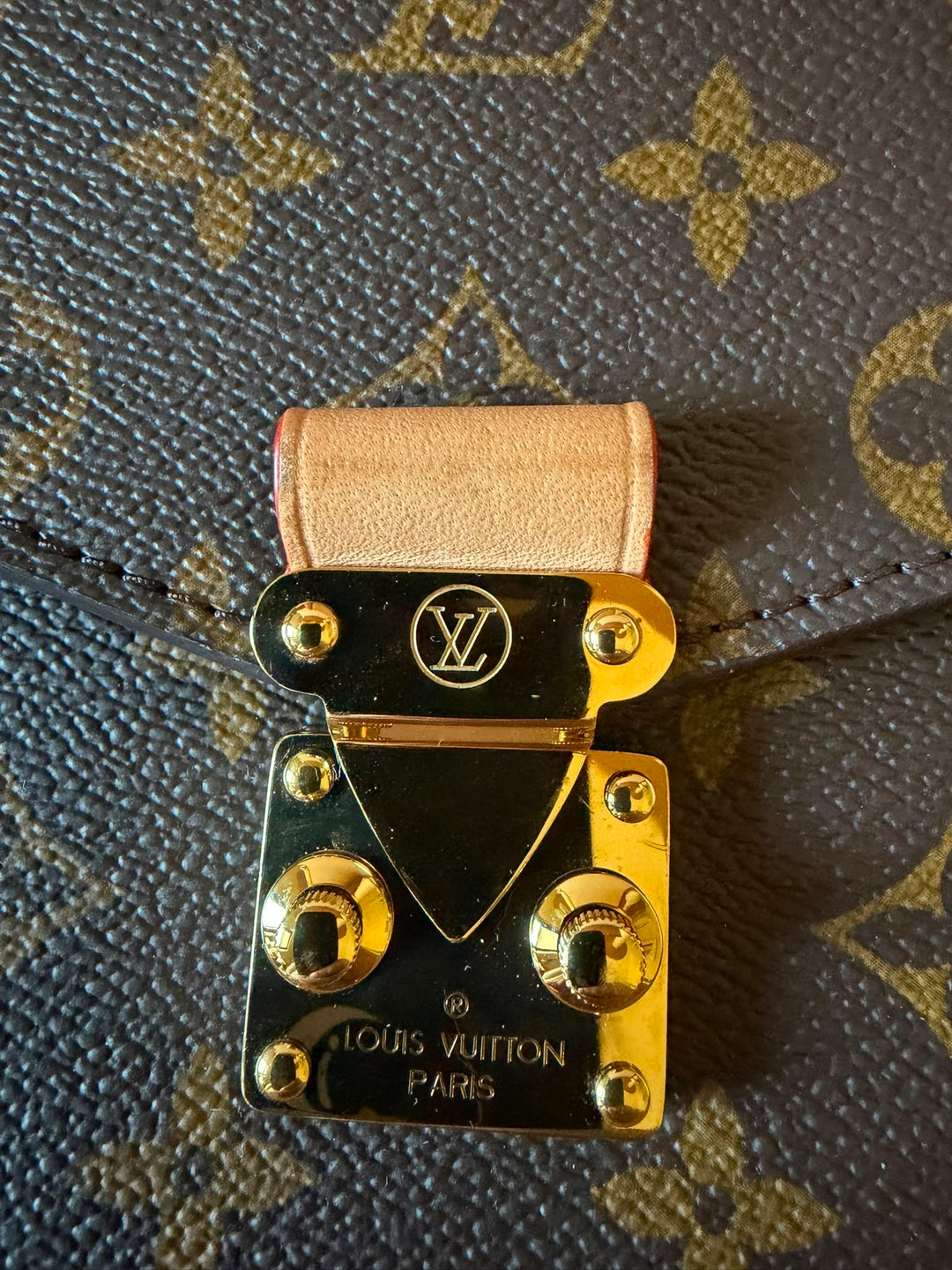 LOUIS VUITTON Pochette Metis Monogram 2024