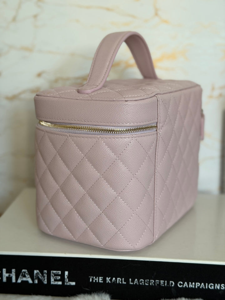 CHANEL series 31 21S Lilac undertone Pink Caviar Vanity Make Up Case 2021