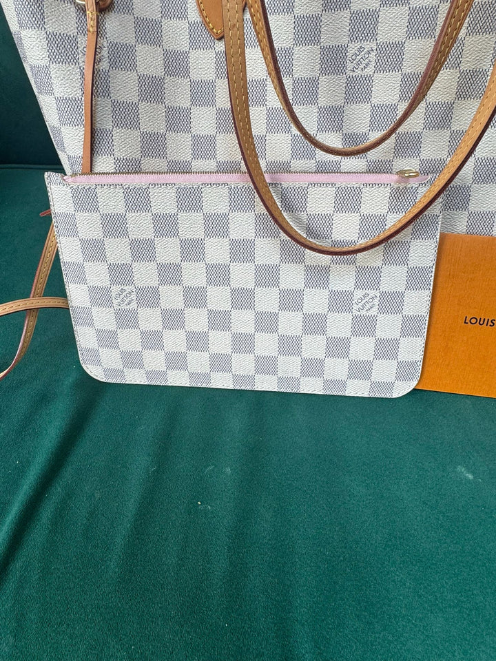 LOUIS VUITTON Neverfull MM Tote Bag in Damier Azur with Rose Ballerine lining