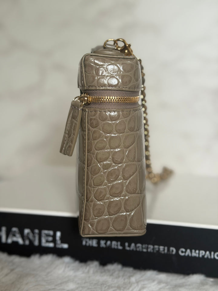 CHANEL 26A Etoupe Khaki Croc Embossed Calf skin LGHW LP Long Vanity size Medium 23 cms with detachable chain 2026