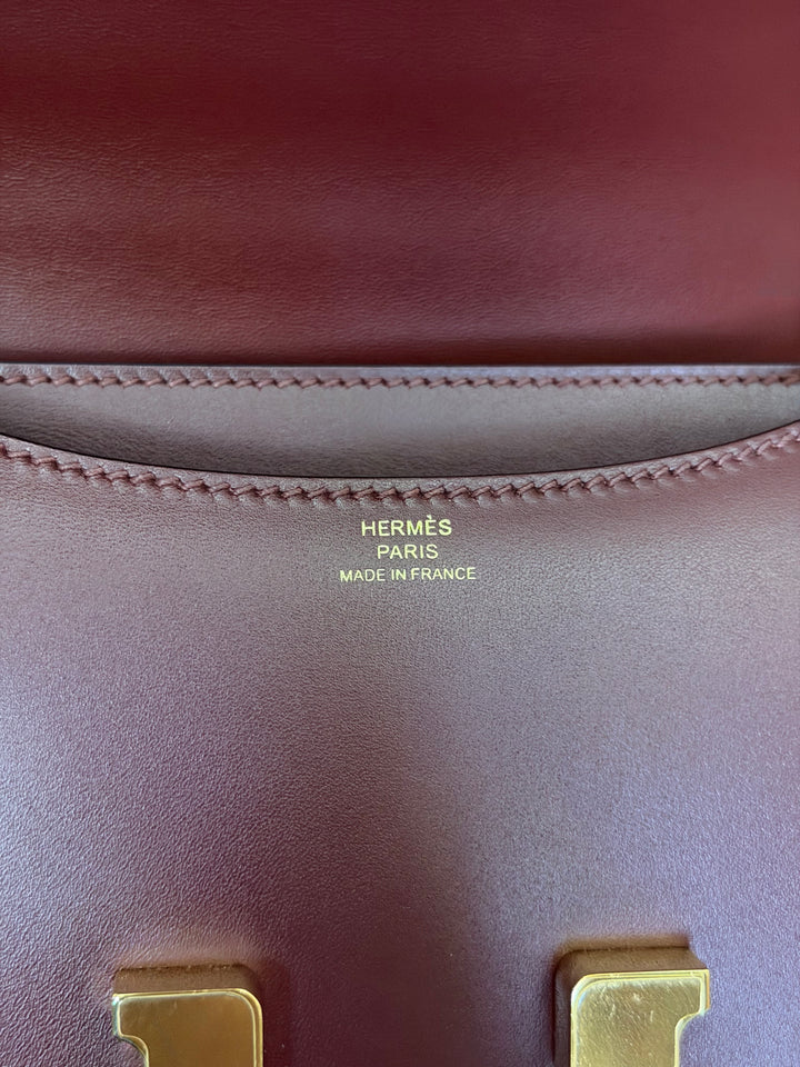 HERMÈS Rouge H Box Leather GHW Mini Constance 18 Flap Bag stamp D 2019