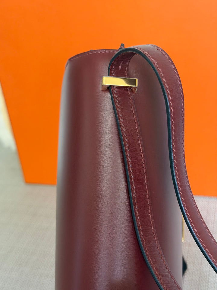 HERMÈS Rouge H Box Leather GHW Mini Constance 18 Flap Bag stamp D 2019
