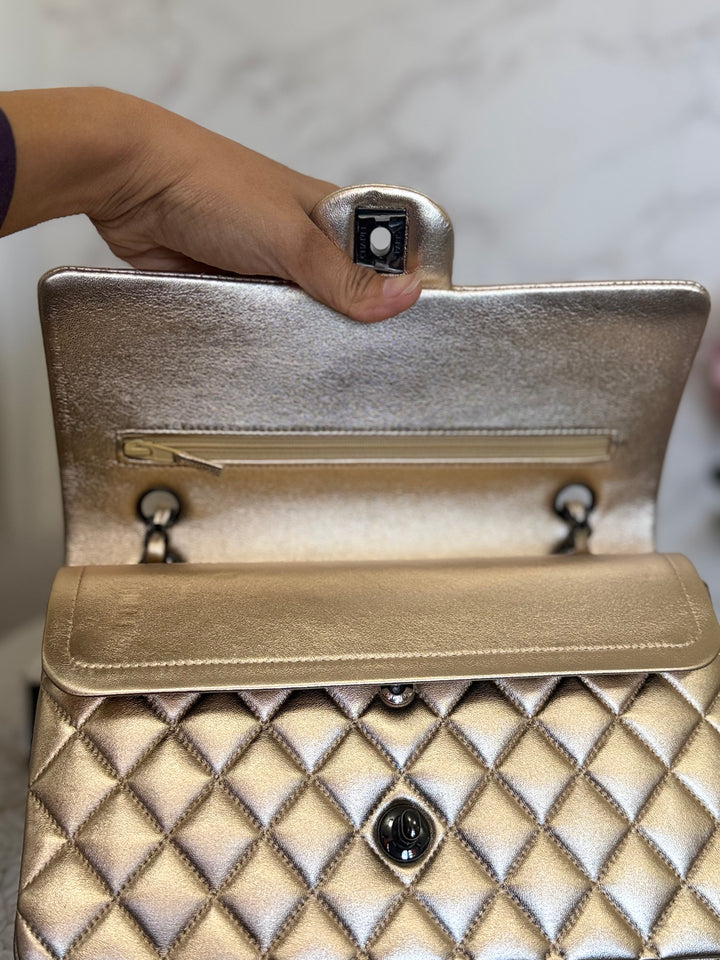 CHANEL series 31 Gold Metallic Lambskin So Black Hardware Medium ML timeless Classic Double Flap Bag 2020/2021