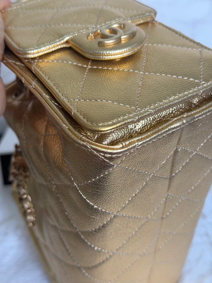 CHANEL 26C Gold Caviar Mini 25 Hobo Bag with Aged GHW 2026