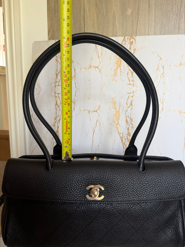 CHANEL 26S Black Caviar GHW East West Hobo Bag Matthieu Blazy SOLD OUT 2026
