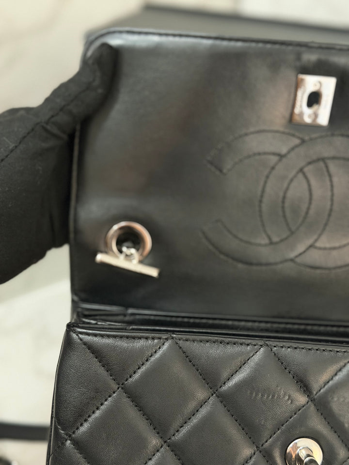 CHANEL series 24 Black Lambskin Silver HW Trendy CC Top Handle Flap Bag with Top Handle and detachable chain