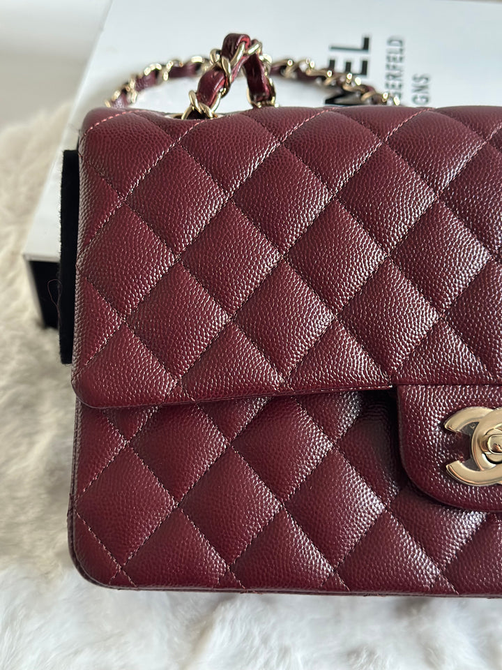 CHANEL 21B Collection Burgundy Caviar LGHW Medium M/L Timeless Classic Double Flap Bag 11.12