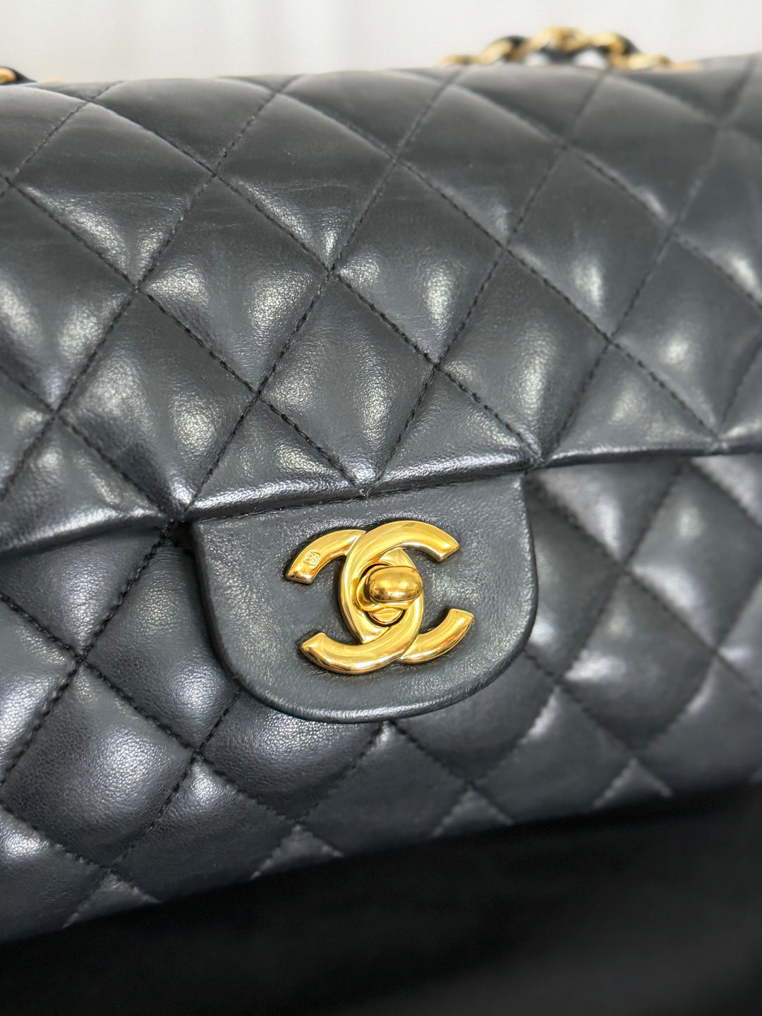 CHANEL series 11 Black Lambskin 24K GHW Vintage Small classic double flap bag 2007/2008