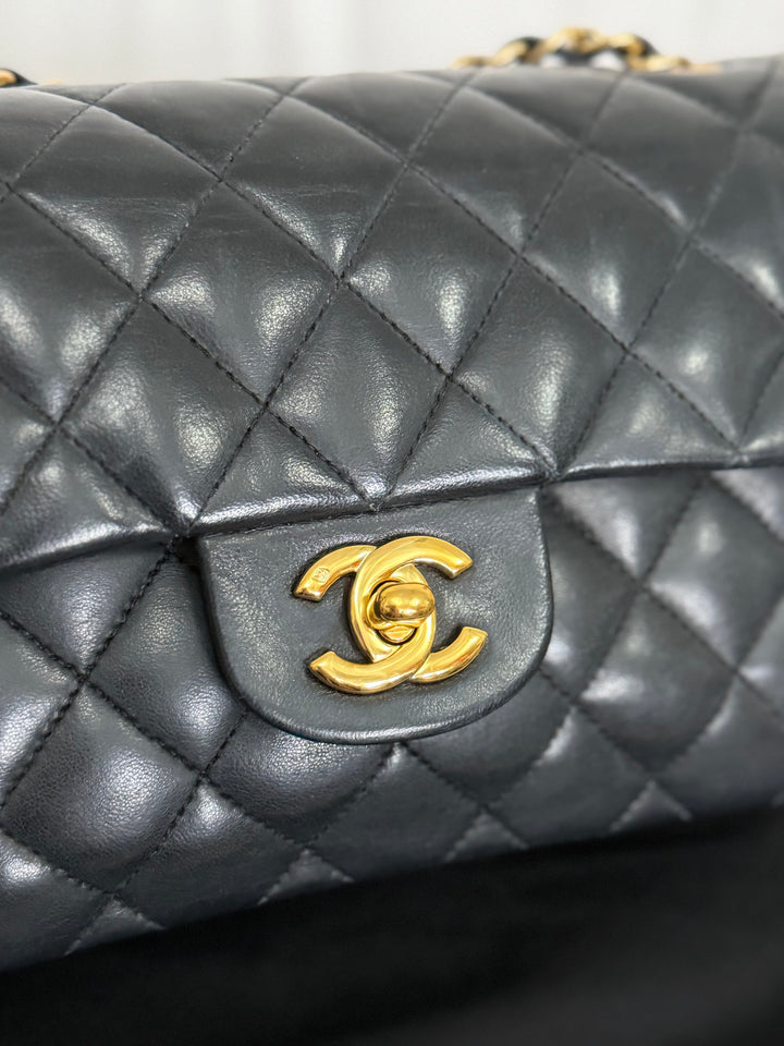 CHANEL series 11 Black Lambskin 24K GHW Vintage Small classic double flap bag 2007/2008