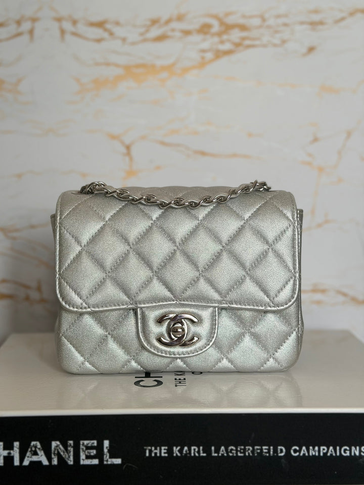 CHANEL Metallic Silver Lambskin SHW Square Mini Flap Bag 2021 21P collection series 31