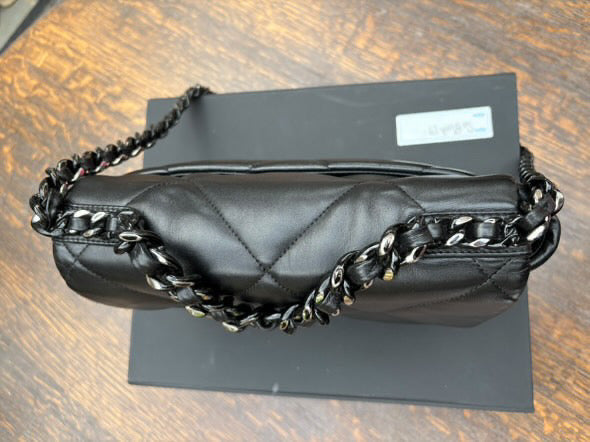 Chanel 19 Flap Bag in Size Small 22P collection 2022 So Black Lambskin So Black Hardware