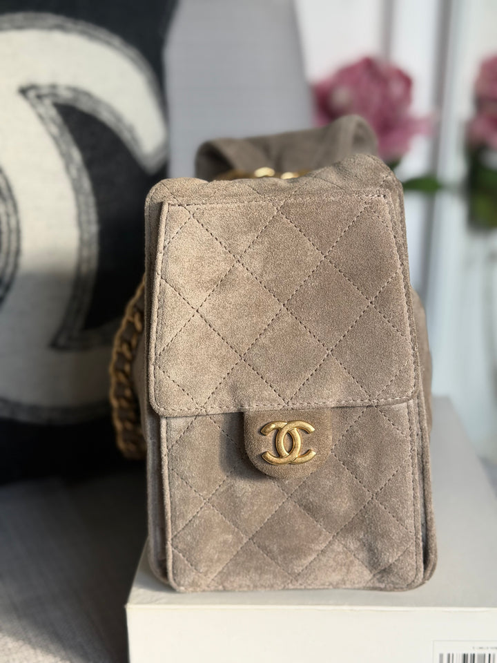 CHANEL Grey Suede 25 Hobo Bag size SMALL aged GHW 2025/2026